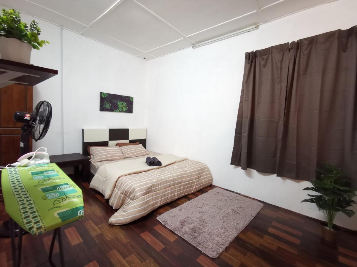 Sri Makmur Pontian Homestay Pontian Besar 外观 照片